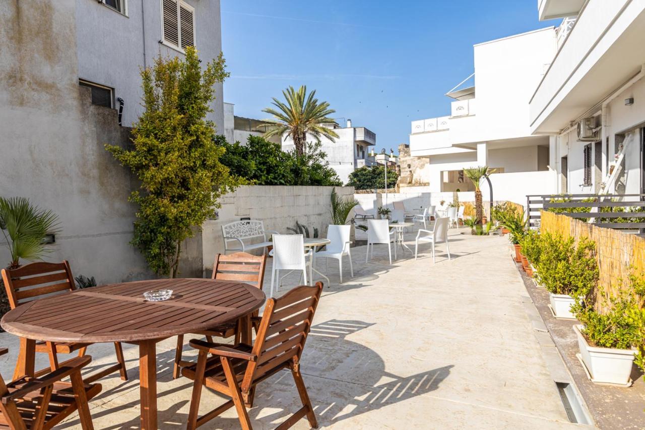La Gemma Del Salento Rooms&Apartments ラーカレ エクステリア 写真